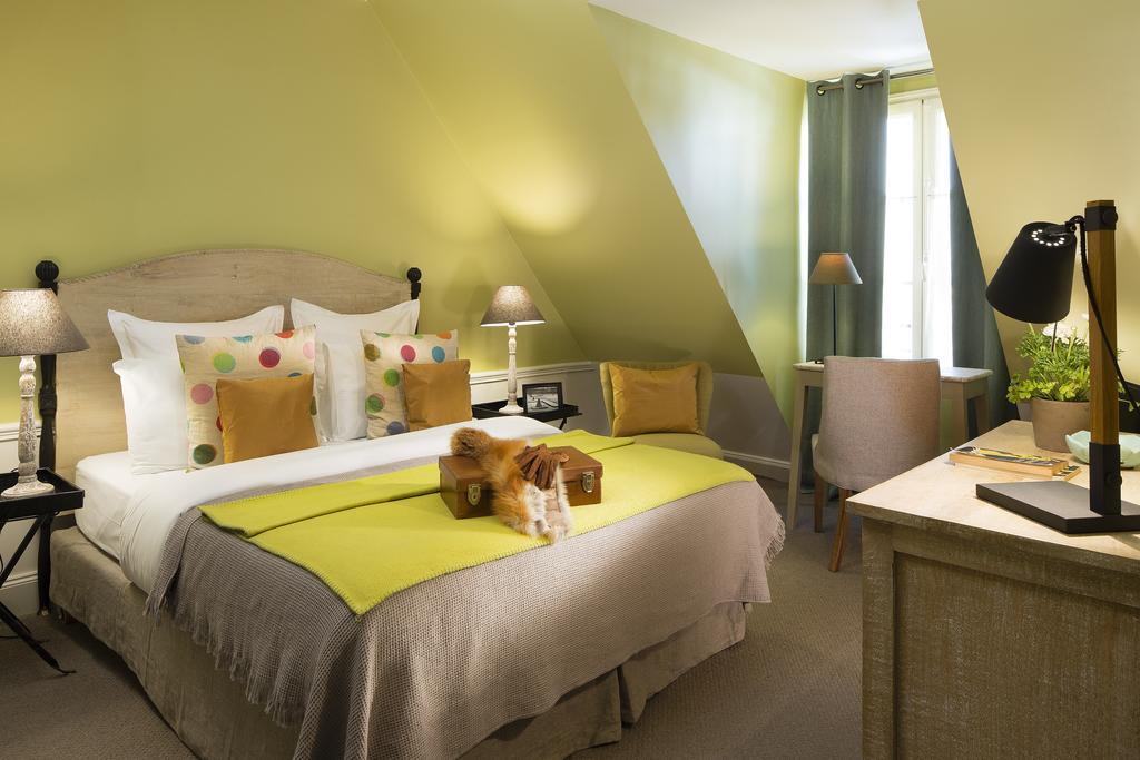 Hotel Le Petit Chomel 3*