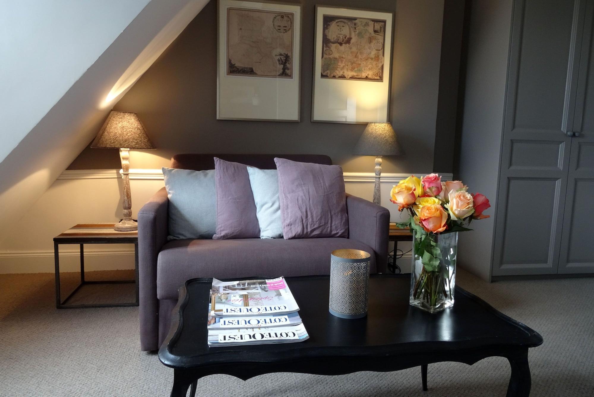 Hotel Le Petit Chomel 3*