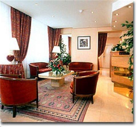 Hotel Le Petit Chomel